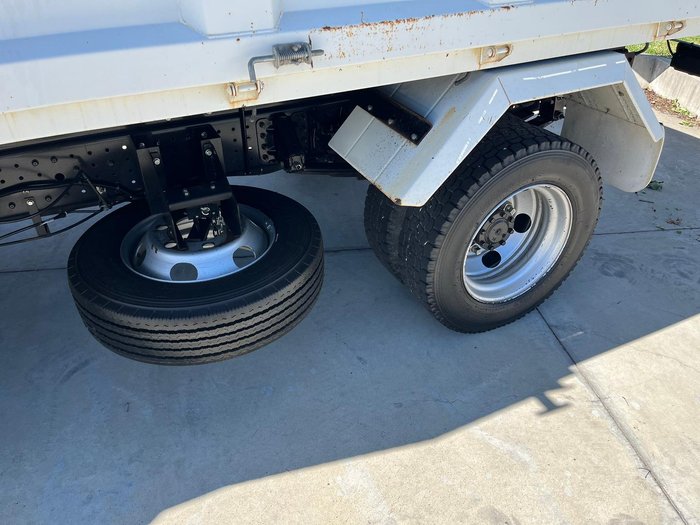 2020 Fuso Canter 815