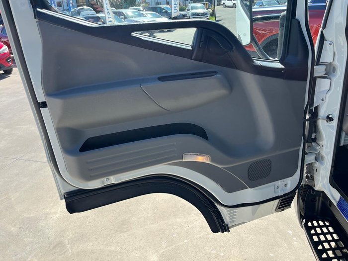 2020 Fuso Canter 815