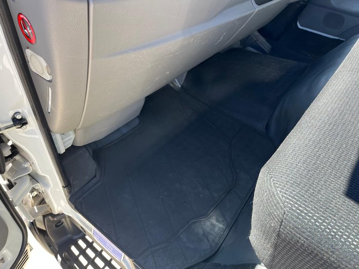 2020 Fuso Canter 815