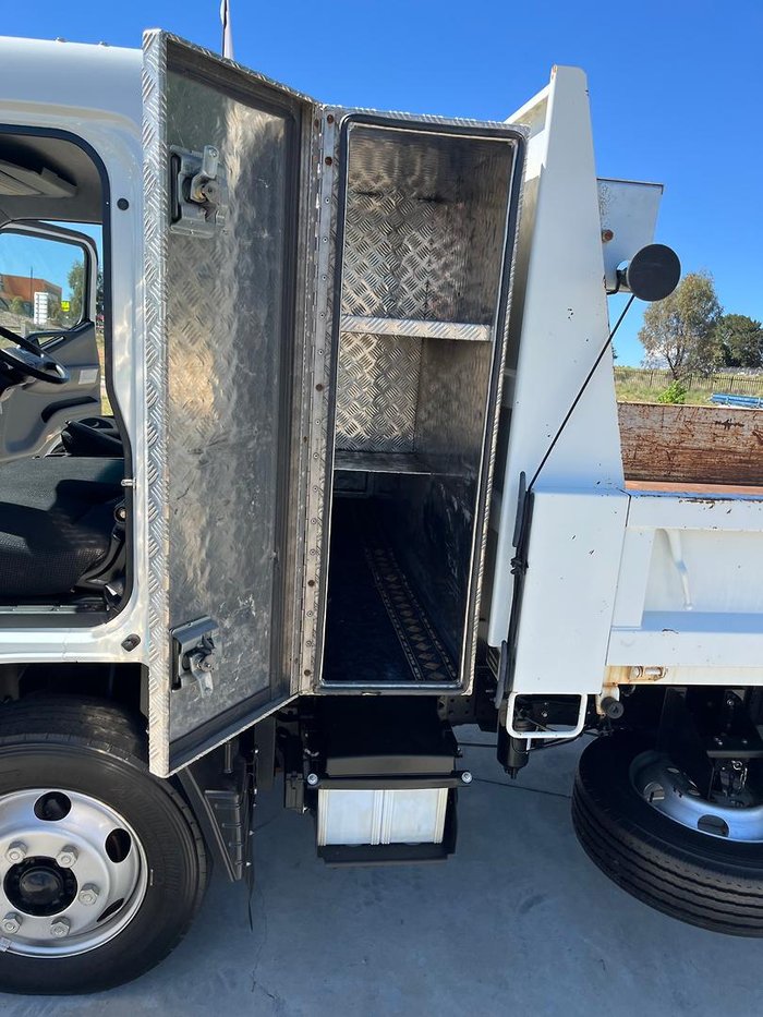 2020 Fuso Canter 815