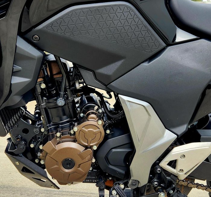 2023 Suzuki V-Strom 250SX V-Strom Black