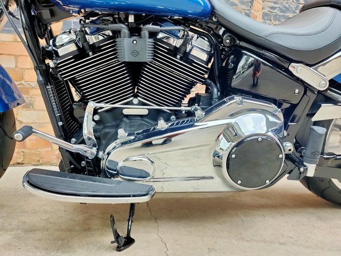 2025 HARLEY-DAVIDSON FAT BOY 117 (FLFB) ROAD BLUE BURST