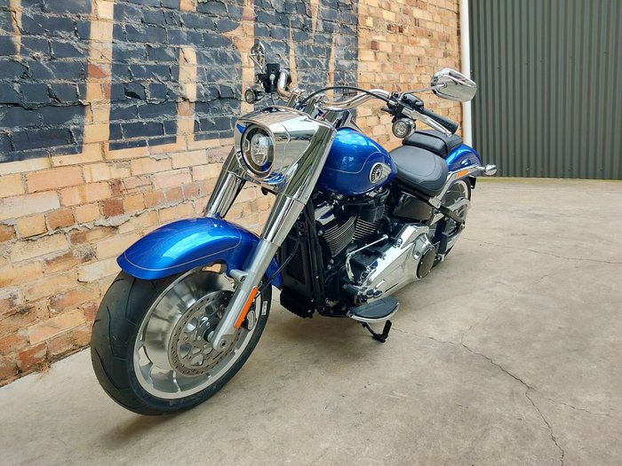 2025 HARLEY-DAVIDSON FAT BOY 117 (FLFB) ROAD BLUE BURST