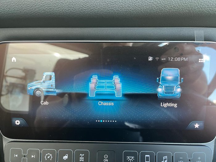 2024 Freightliner Cascadia 116 Tipper White