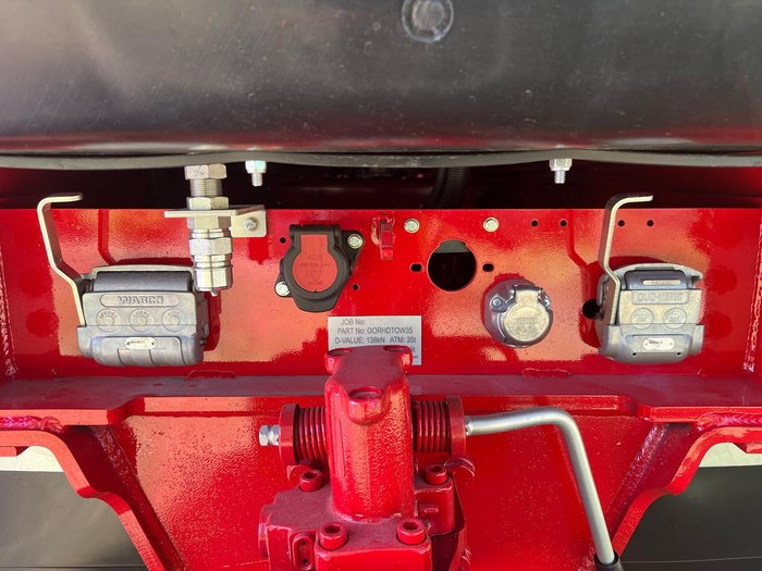 2024 Freightliner Cascadia 116 Tipper White