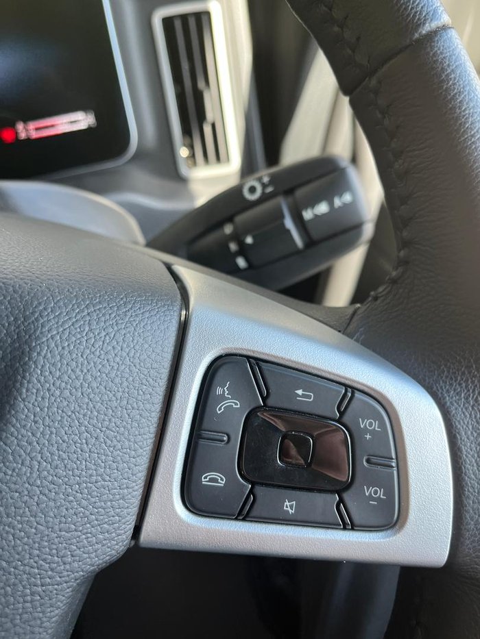 2024 Freightliner Cascadia 116 Tipper White