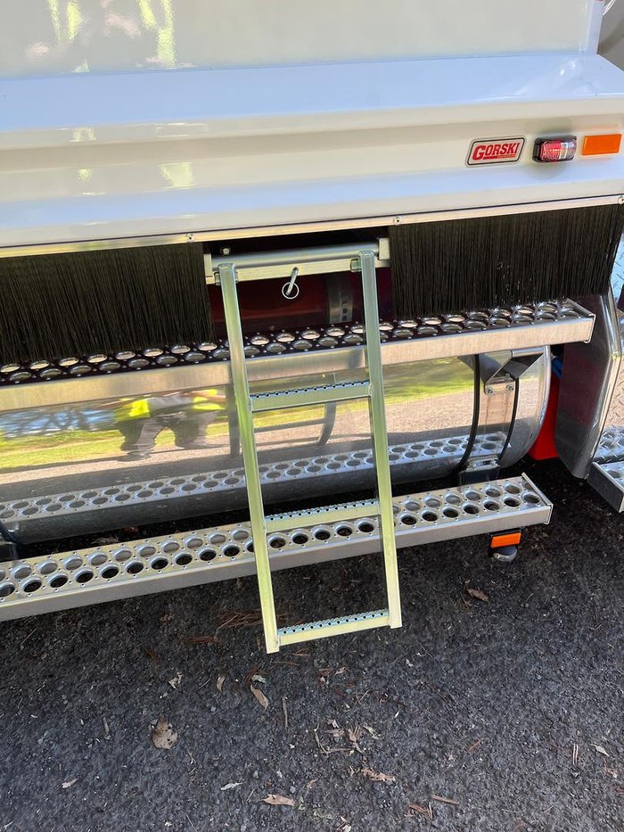 2024 Freightliner Cascadia 116 Tipper White