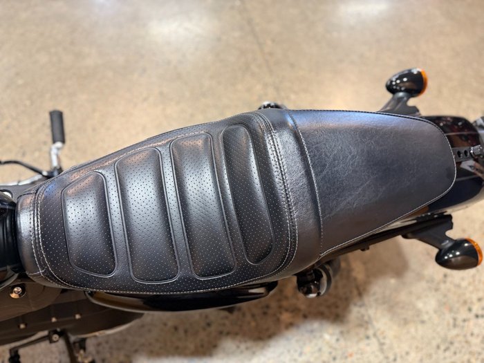 2017 Harley-davidson XC1200CX ROADSTER Black