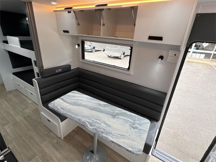 2025 VICTORY CARAVANS Family