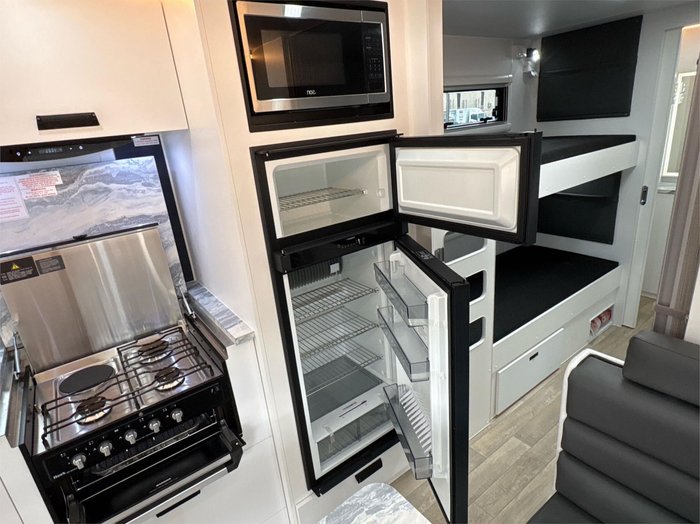 2025 VICTORY CARAVANS Family