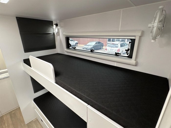 2025 VICTORY CARAVANS Family