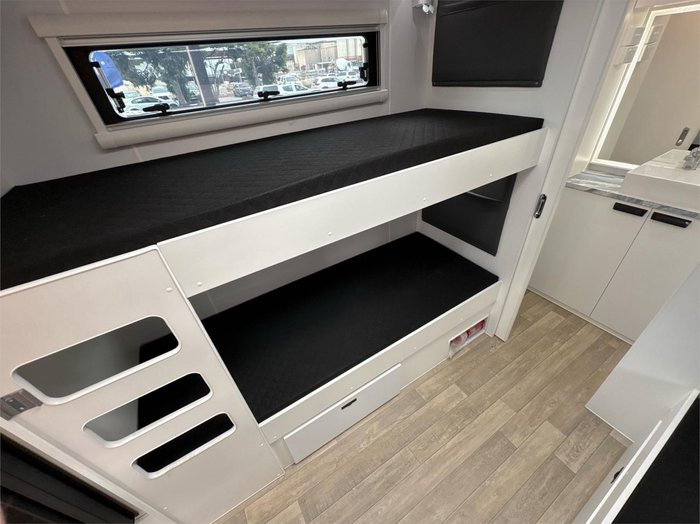 2025 VICTORY CARAVANS Family