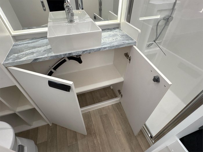 2025 VICTORY CARAVANS Family