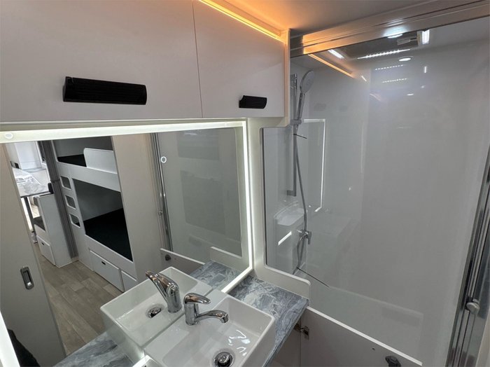 2025 VICTORY CARAVANS Family