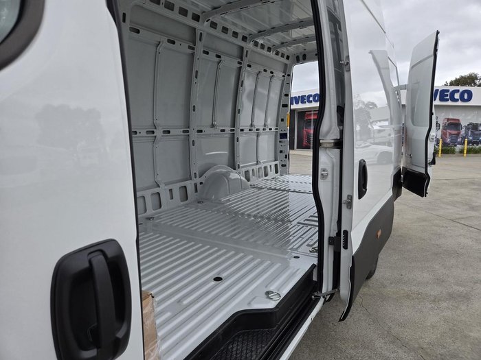 2025 Iveco Daily 35S18V
