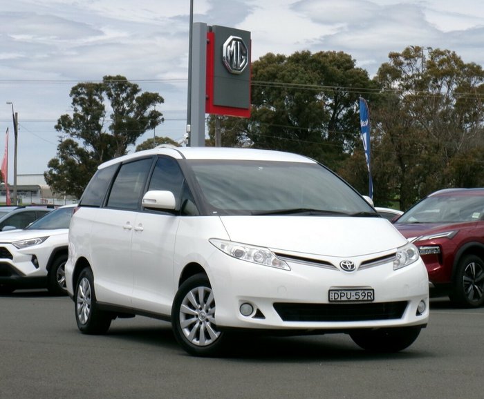2017 Toyota Tarago