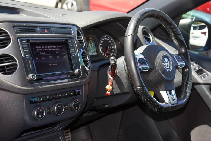 2015 Volkswagen Tiguan 155TSI R-Line