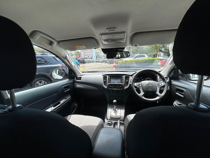 2022 Mitsubishi Triton GLX