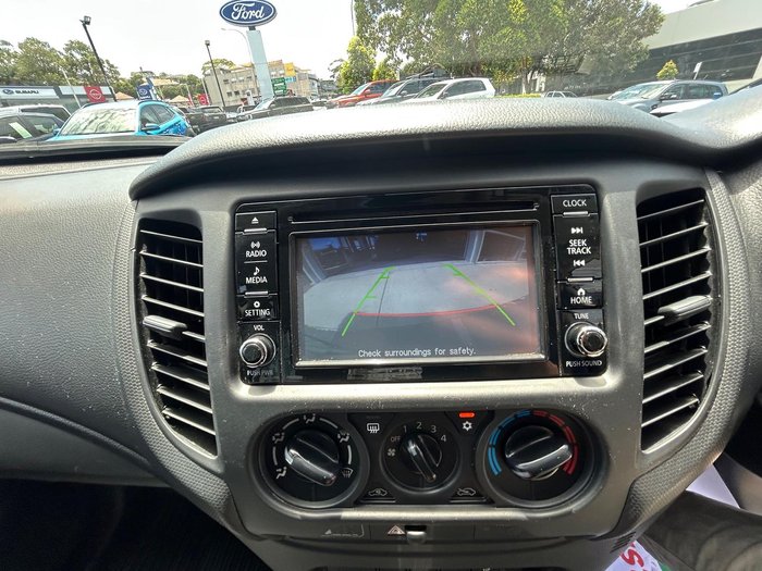 2022 Mitsubishi Triton GLX