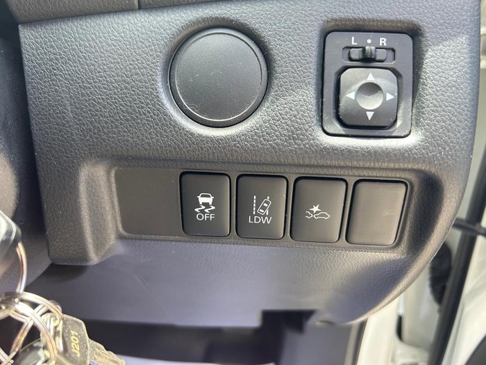 2022 Mitsubishi Triton GLX