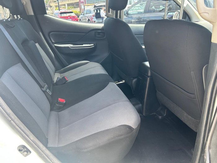 2022 Mitsubishi Triton GLX