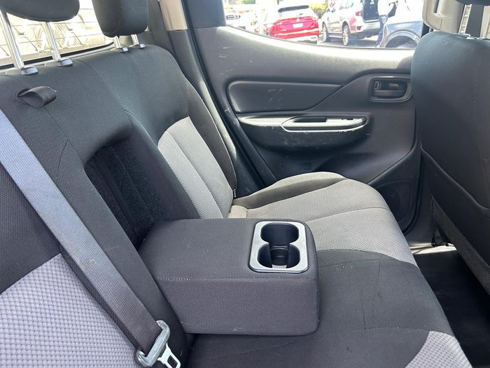 2022 Mitsubishi Triton GLX