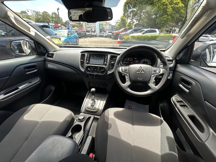 2022 Mitsubishi Triton GLX