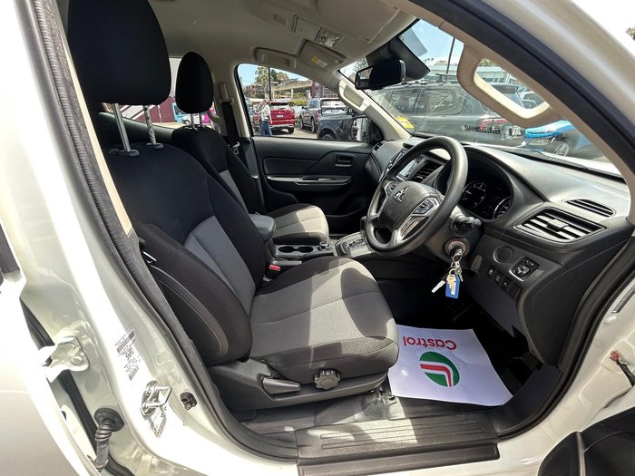 2022 Mitsubishi Triton GLX