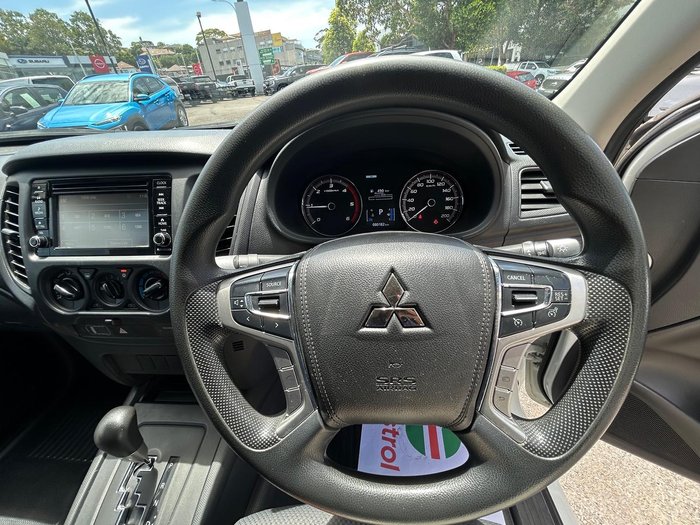 2022 Mitsubishi Triton GLX