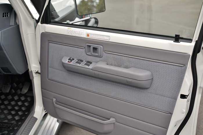 2025 Toyota Landcruiser GXL