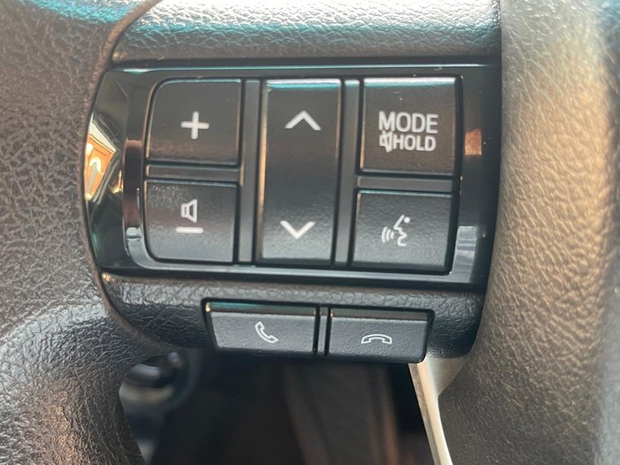 2021 Toyota Hilux SR