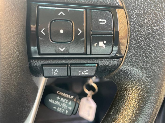 2021 Toyota Hilux SR