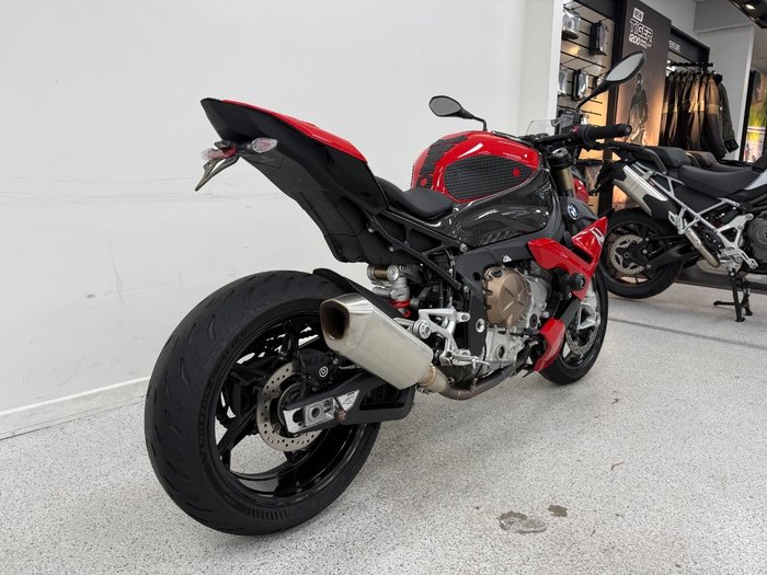 2022 BMW Motorrad S 1000 R Red