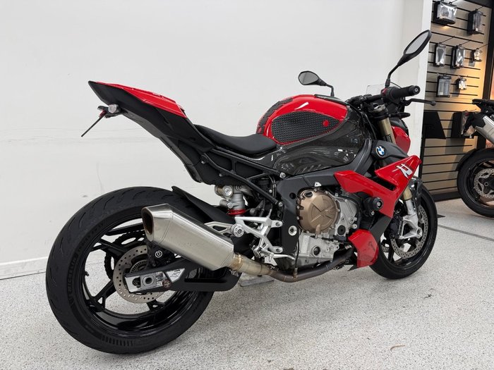 2022 BMW Motorrad S 1000 R Red