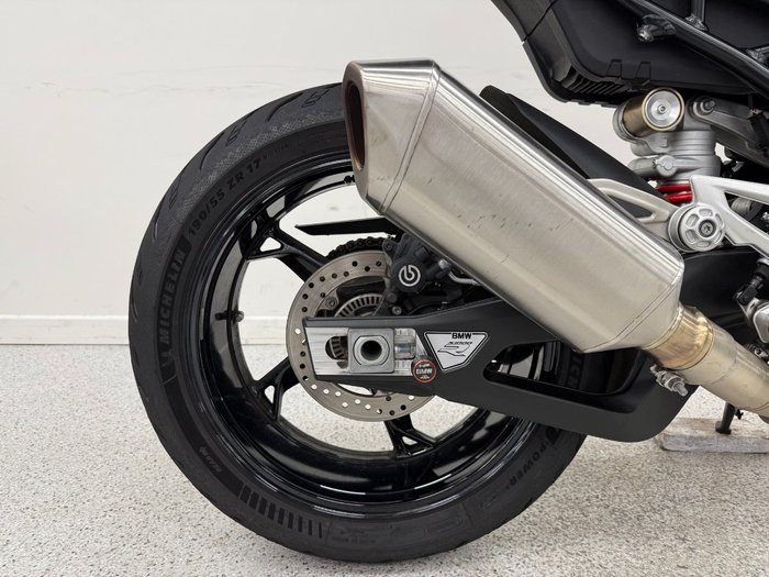 2022 BMW Motorrad S 1000 R Red