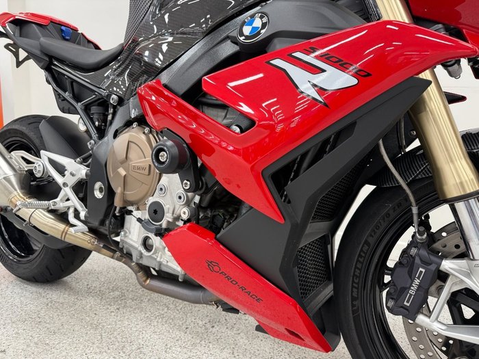 2022 BMW Motorrad S 1000 R Red