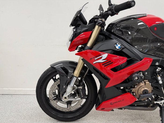 2022 BMW Motorrad S 1000 R Red