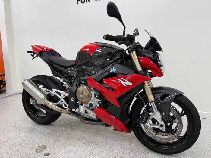 2022 BMW Motorrad S 1000 R Red