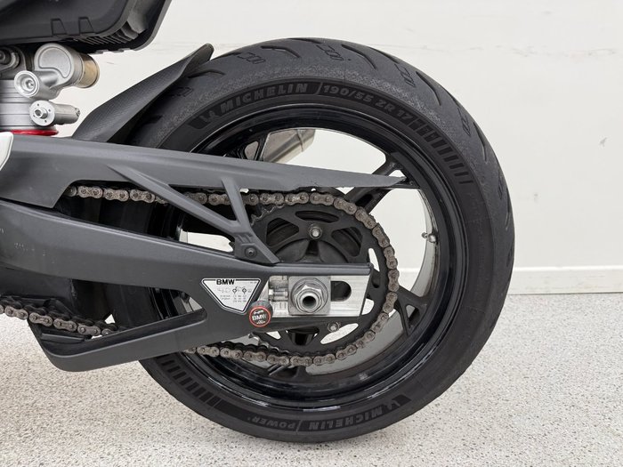 2022 BMW Motorrad S 1000 R Red