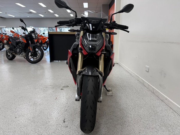 2022 BMW Motorrad S 1000 R Red