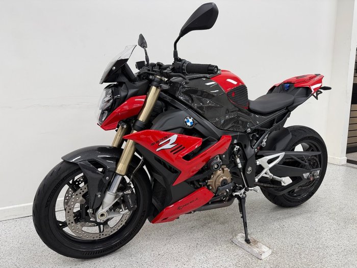 2022 BMW Motorrad S 1000 R Red