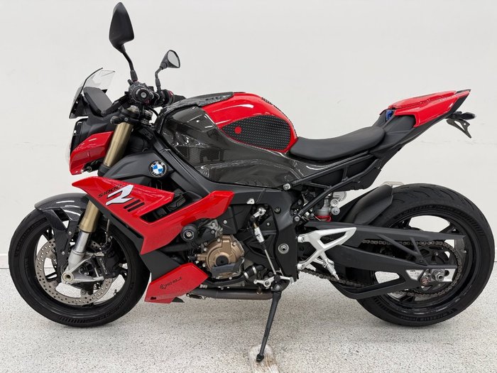 2022 BMW Motorrad S 1000 R Red