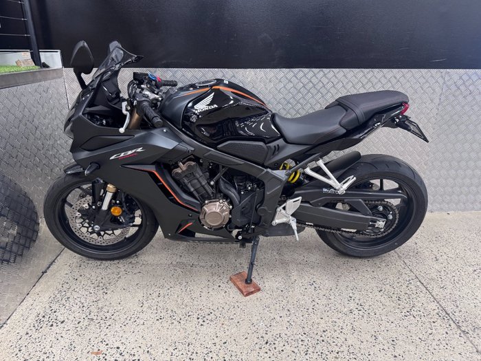 2022 Honda CBR650R BLACK