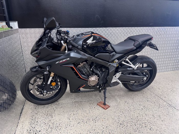 2022 Honda CBR650R BLACK