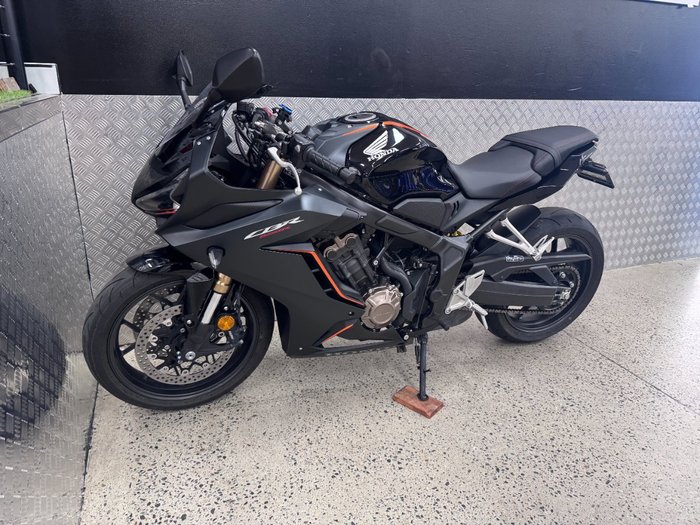 2022 Honda CBR650R BLACK