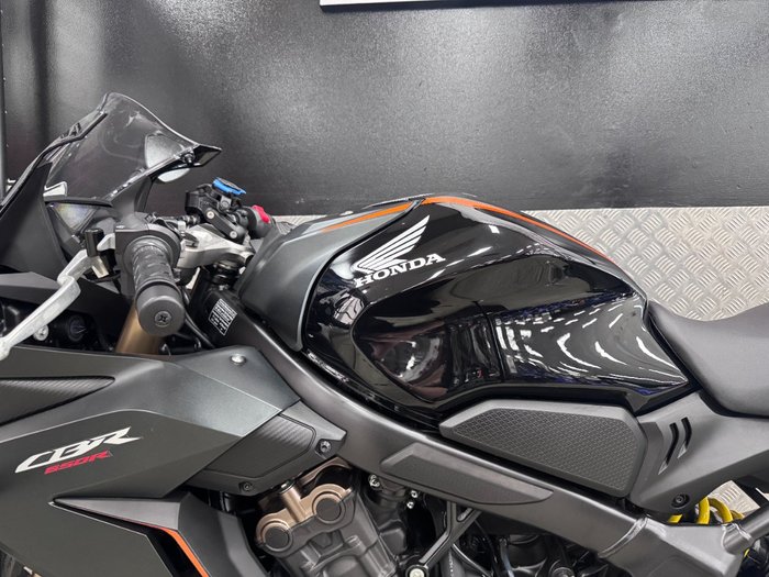 2022 Honda CBR650R BLACK