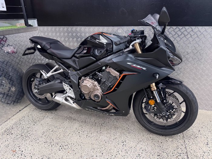 2022 Honda CBR650R BLACK