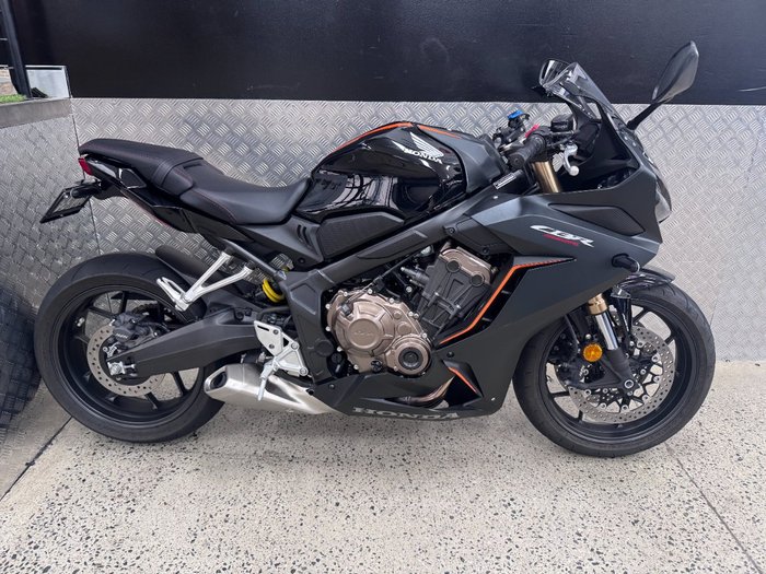 2022 Honda CBR650R BLACK