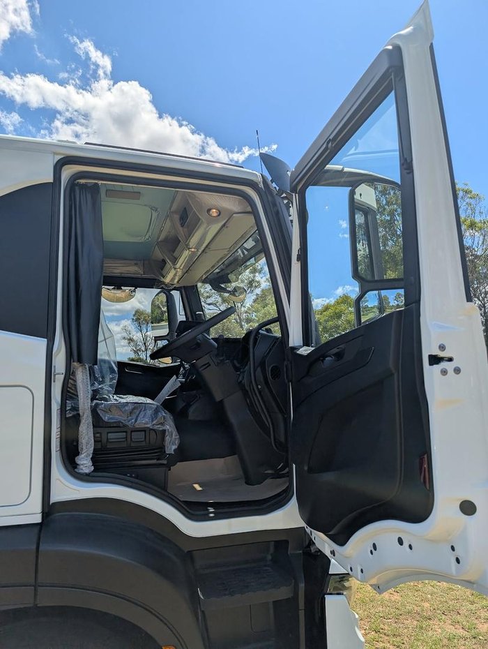 2025 Iveco S-Way AT230