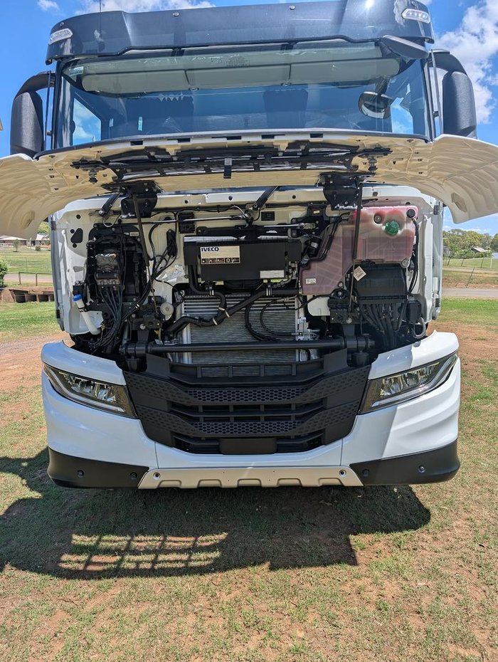 2025 Iveco S-Way AT230